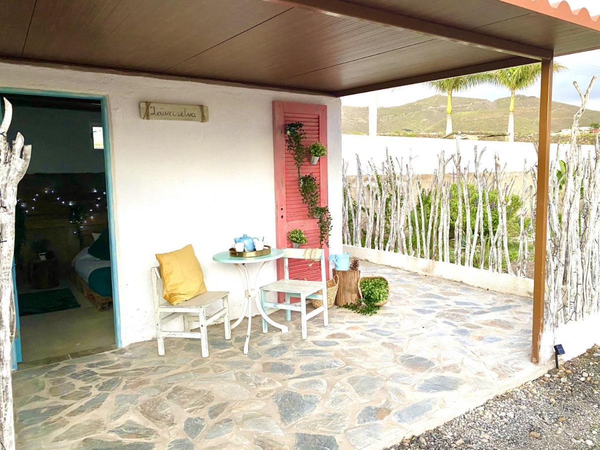 Lykke Suite Spa Sauna Piscina Y Jardin Buzanada Exterior foto